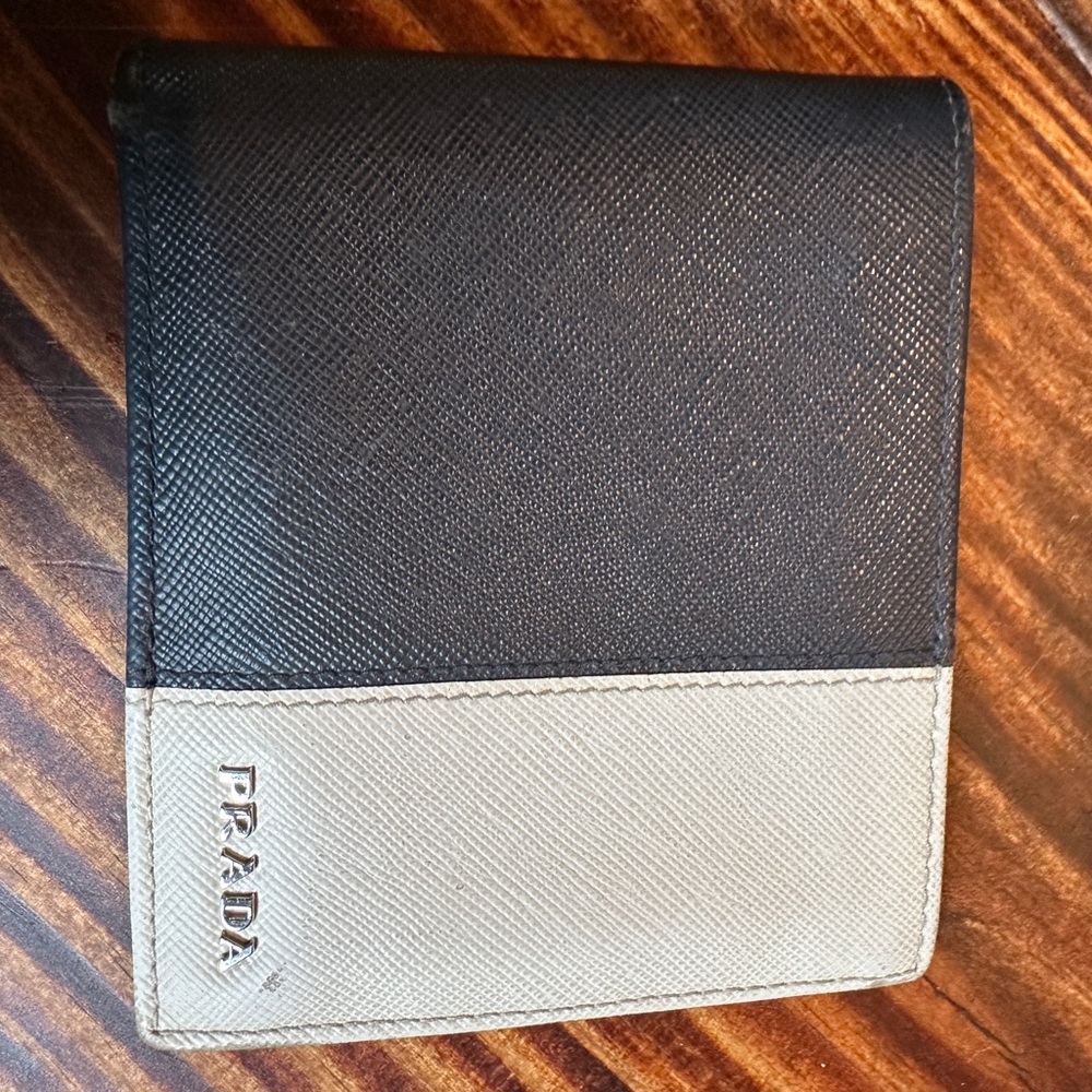 Prada Men's Black and Cream Wallet